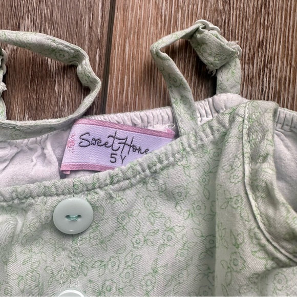 SweetHoney Short Strappy Romper - Picture 3 of 4